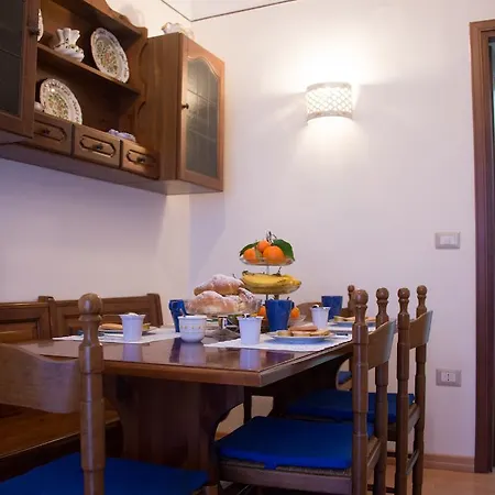 Il Giglio Rosso Naples