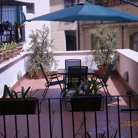Il Giglio Rosso Apartment *