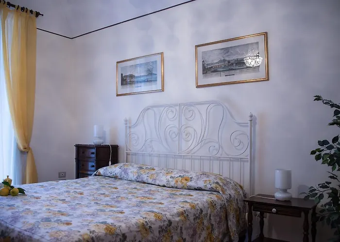 Il Giglio Rosso Napoli